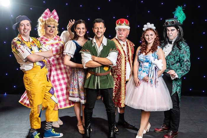Steps singer leads cast of Jack and the Beanstalk at Watersmeet ...